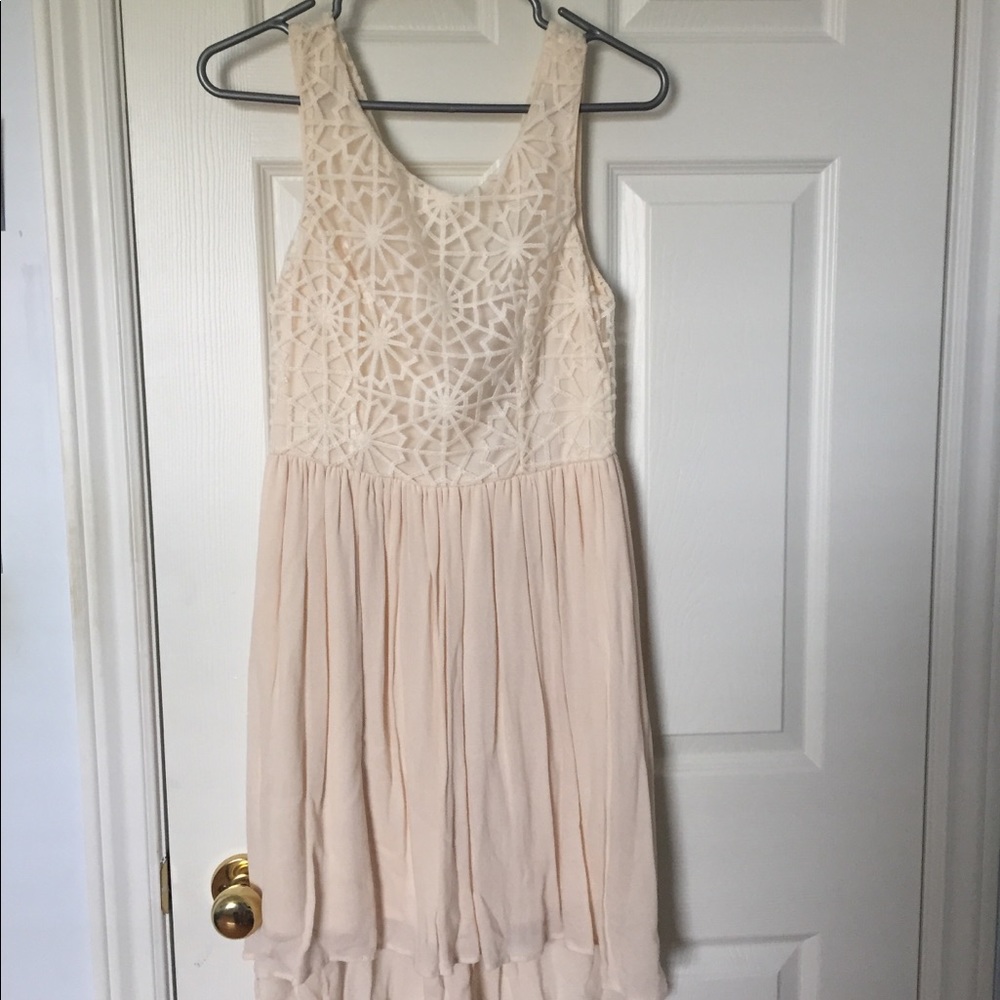Francesca’s High Low Dress in Cream, Size M